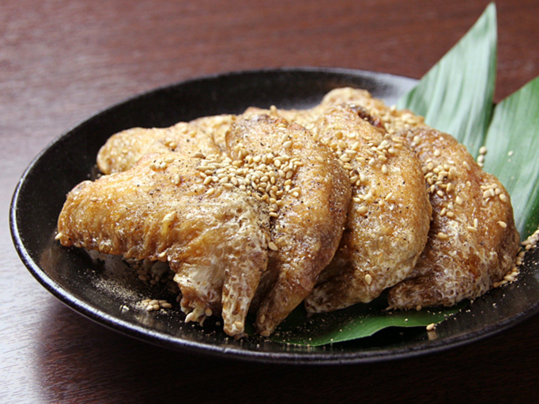人気№2　手羽先唐揚げ名古屋風4本…528円｜串カツに次ぐ人気メニュー。表面はカリッと香ばしく中はジューシ...