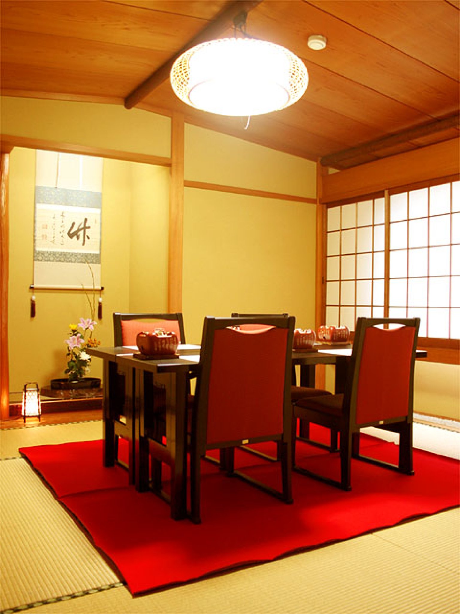 少人数でしっぽり楽しむならこの部屋。