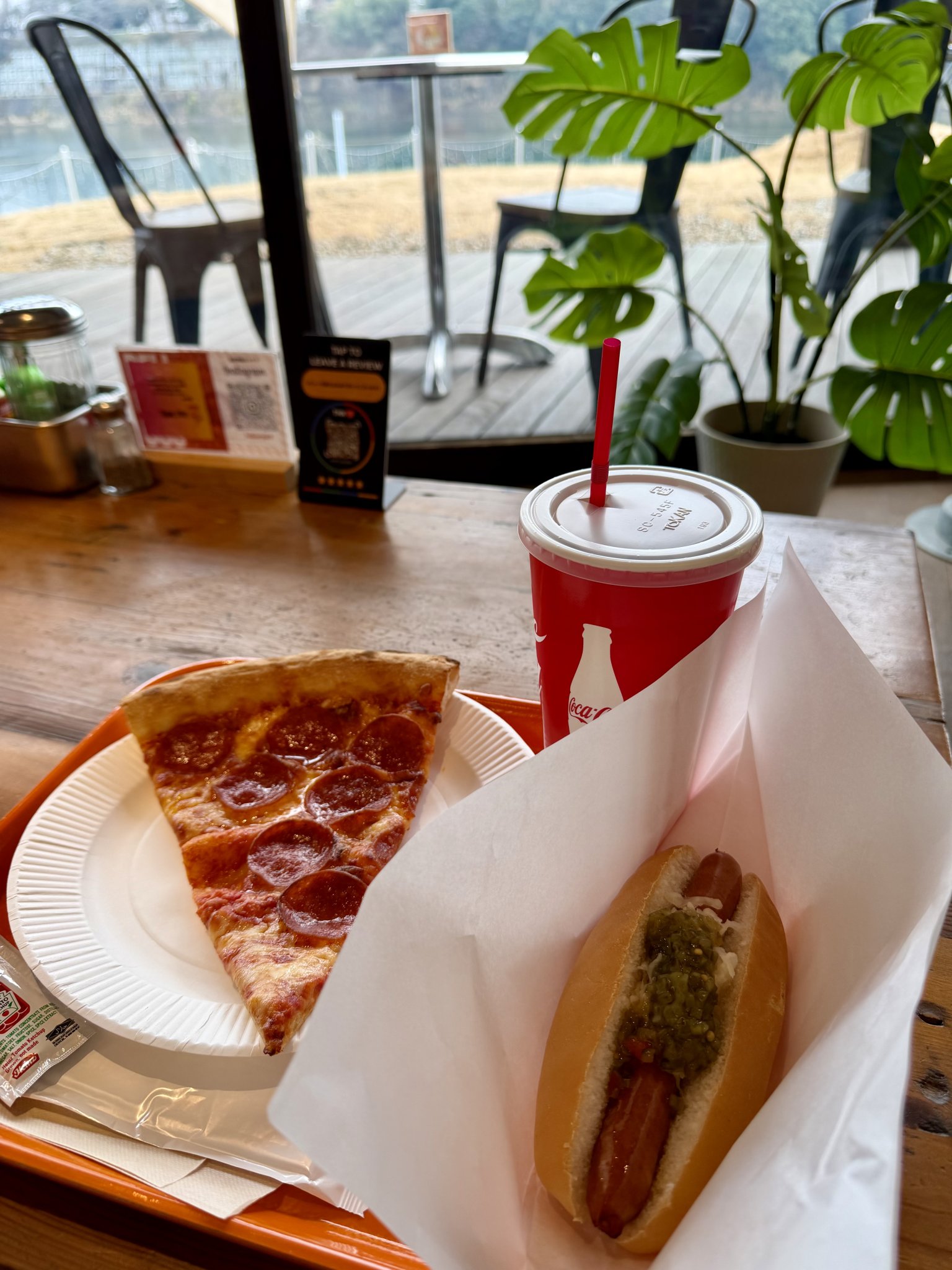 CAFE&PIZZA DELTAのレポート写真1（やすべぇ）
