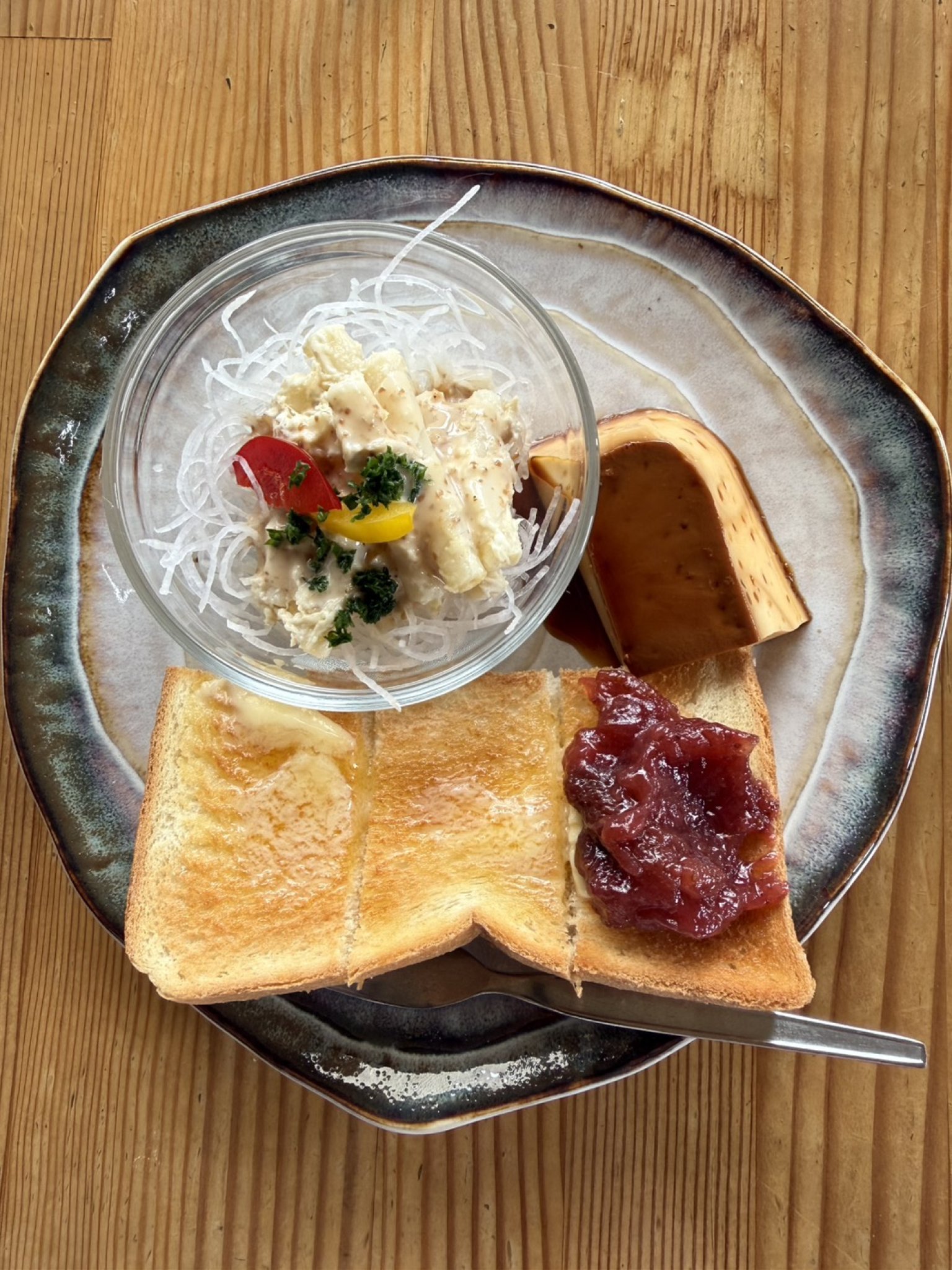 西洋飲食館 Fujiiのレポート写真1（マナブ）