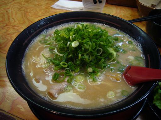 豚旨うま屋ラーメン 羽島店のレポート写真1（レッツなミドル）