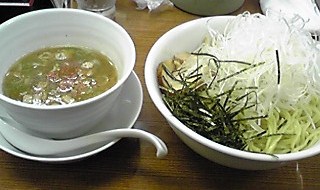自家製麺 よなや のレポート写真1（伸びたくん）