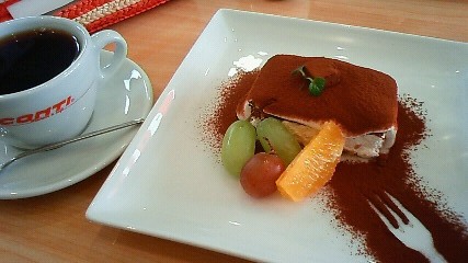 CAFFE SCIMMIA ROSSOのレポート写真1（レッツなミドル）