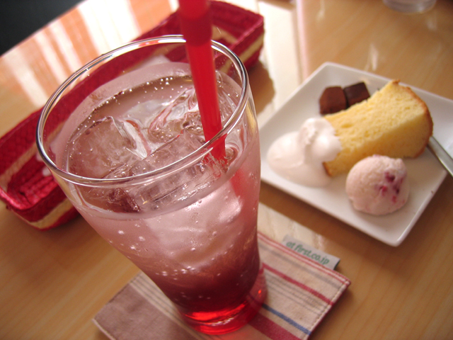 CAFFE SCIMMIA ROSSOのレポート写真2（にゃん）
