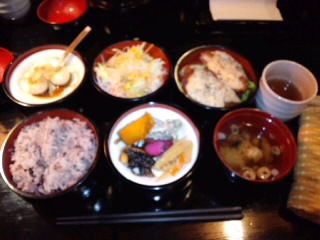 和カフェ 団栗のレポート写真2（うんちゃん）