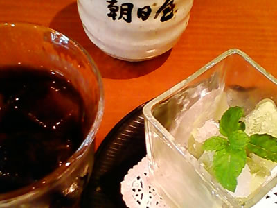 とうふゆばのおばんざい　朝日屋のレポート写真2（ボケ）
